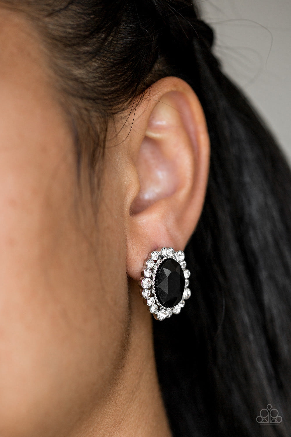 Hold Court Black Post Earring