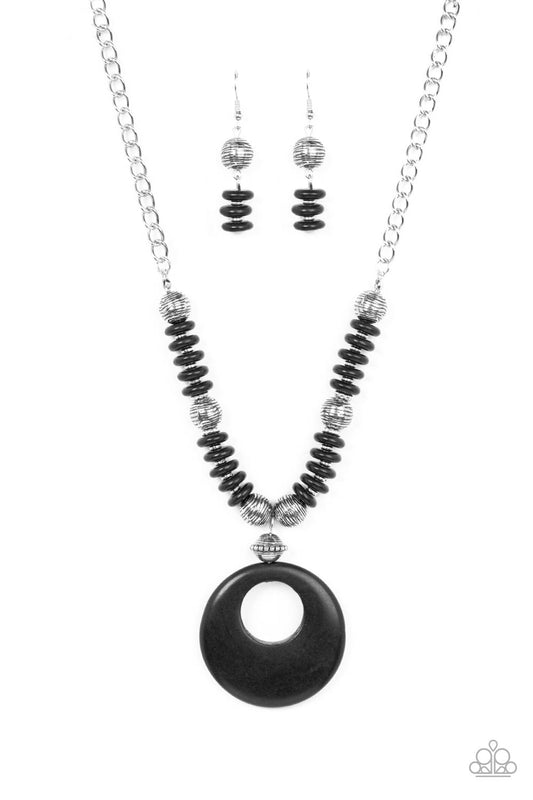 Paparazzi Oasis Goddess Black Necklace